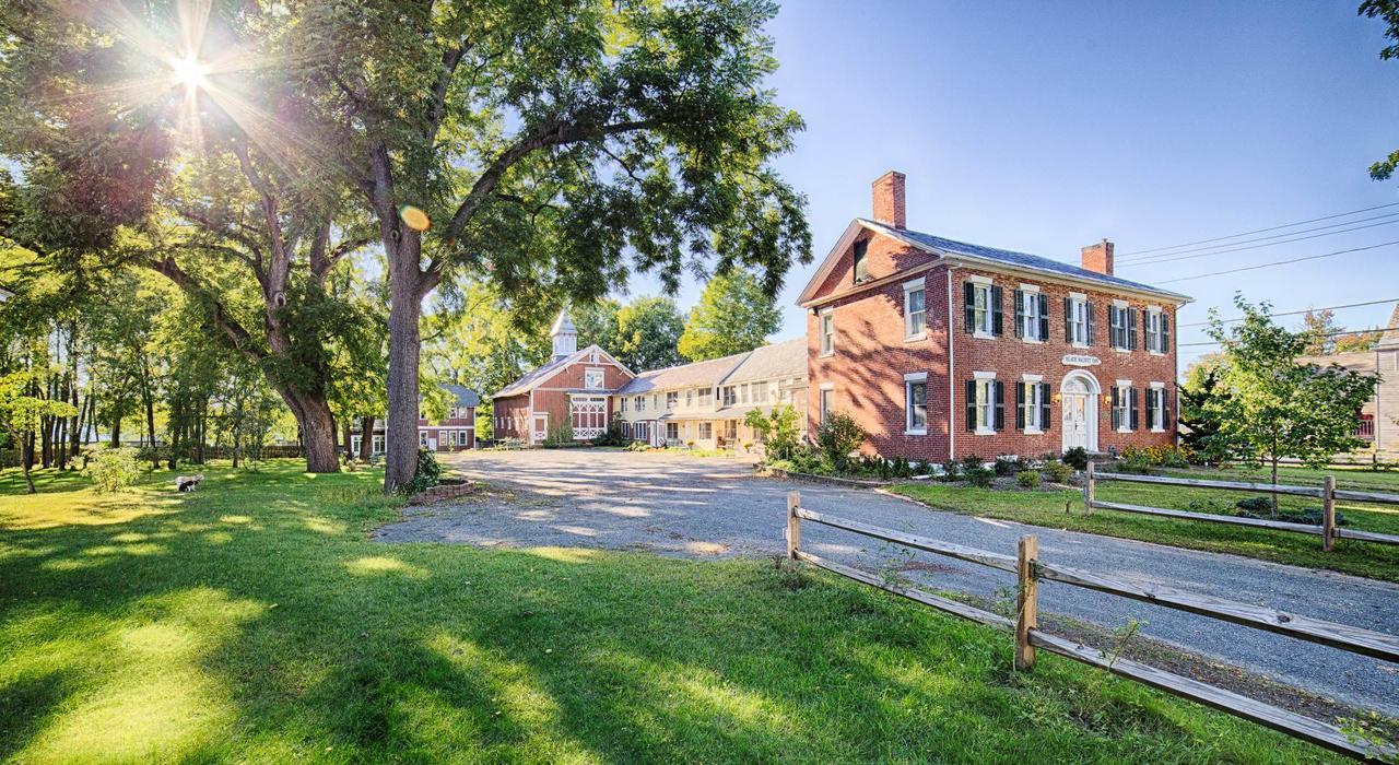 The Black Walnut Inn Amherst Exterior foto